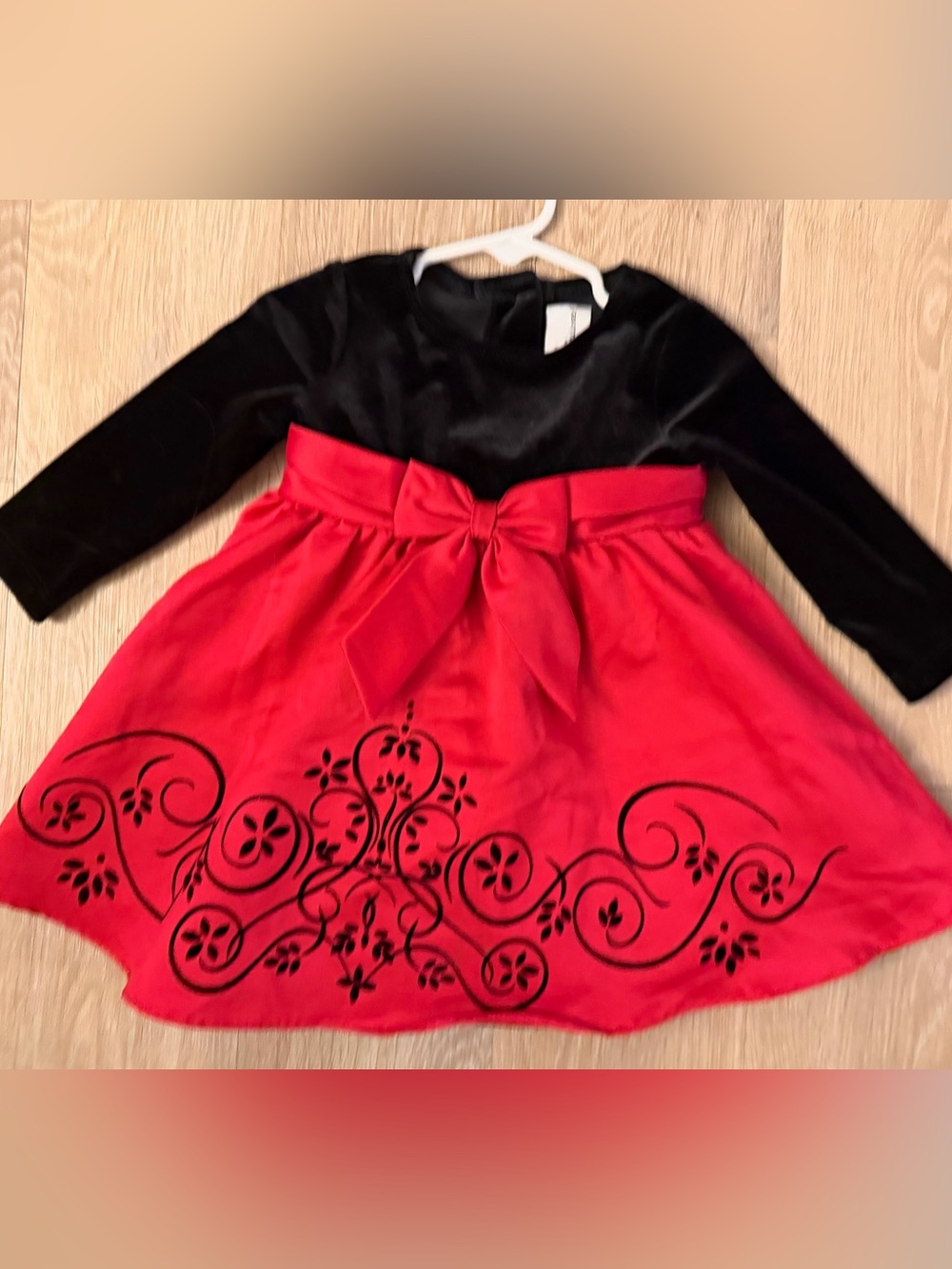 Rare Editions Girl's Size 18 Months Red Lind Holiday Dress With Black Velvet Top